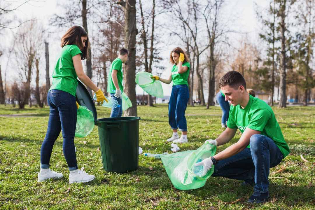 Semua Orang Bisa Menjaga Lingkungan